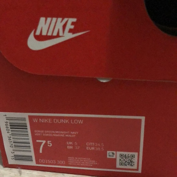 Nike Dunk low gorge green/midnight navy woman’s 7.5 - Picture 3 of 5